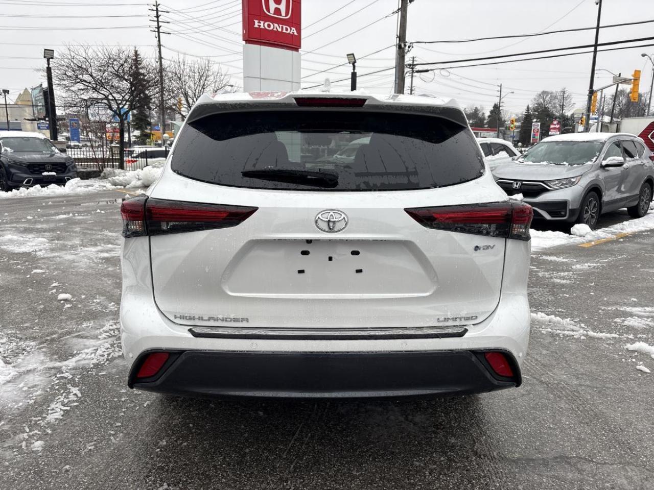 2026 Toyota Highlander Hybrid Limited Fully Loaded! Photo2