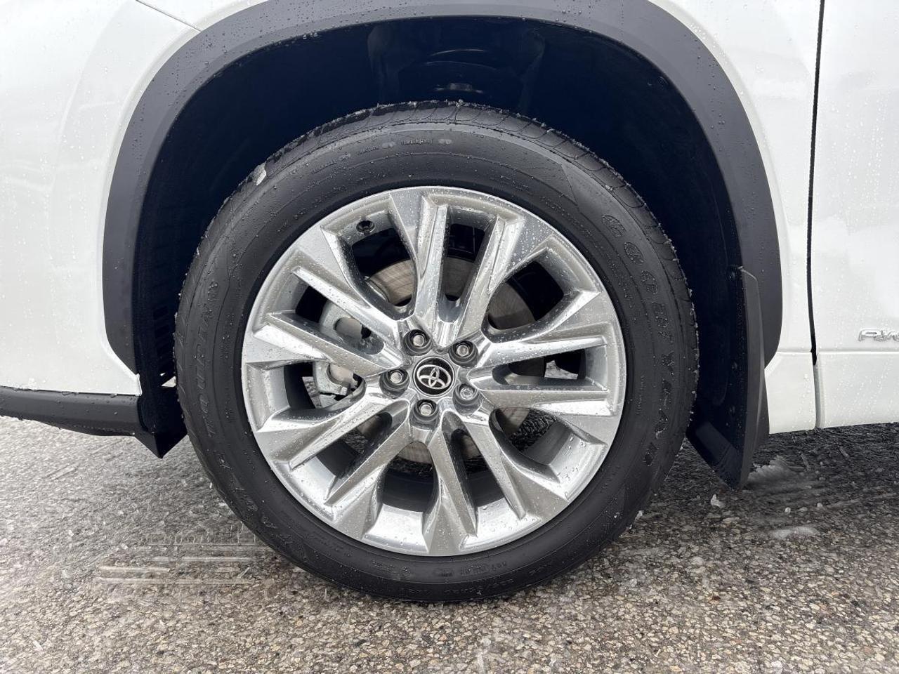 2026 Toyota Highlander Hybrid Limited Fully Loaded! Photo