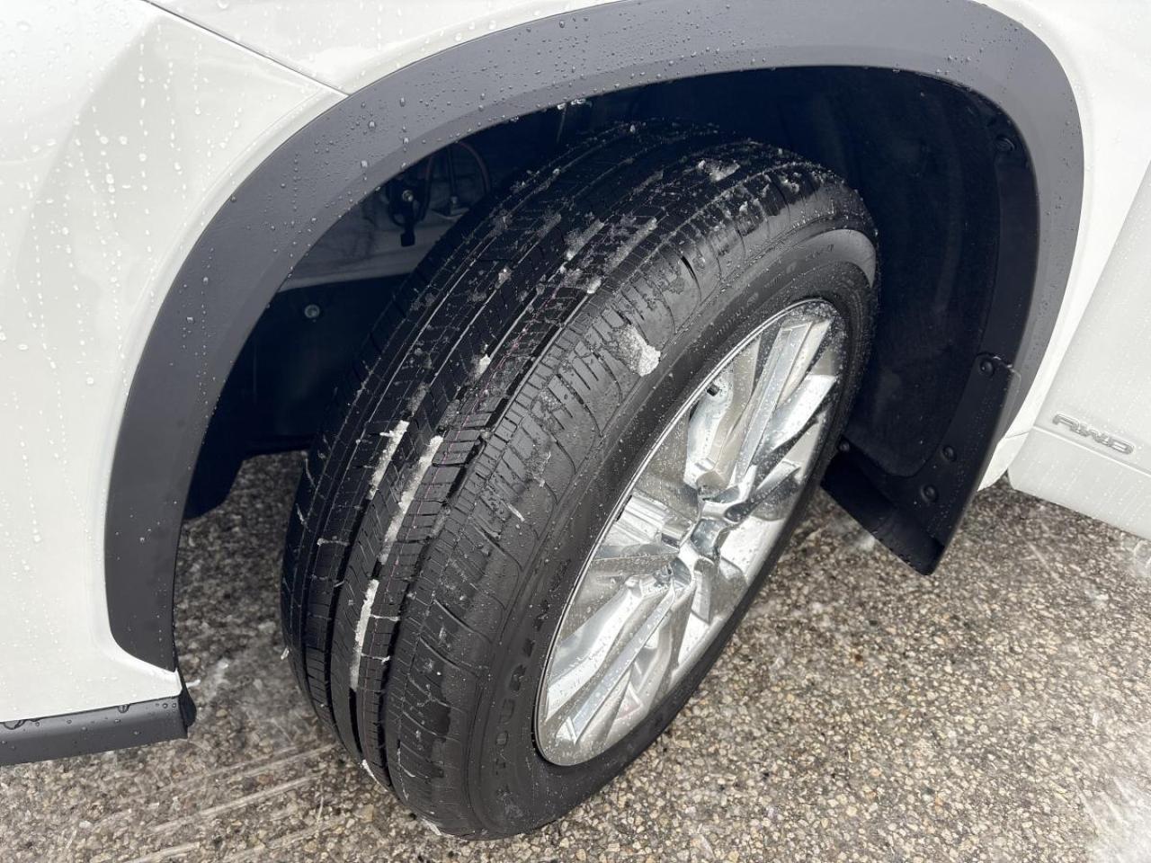 2026 Toyota Highlander Hybrid Limited Fully Loaded! Photo