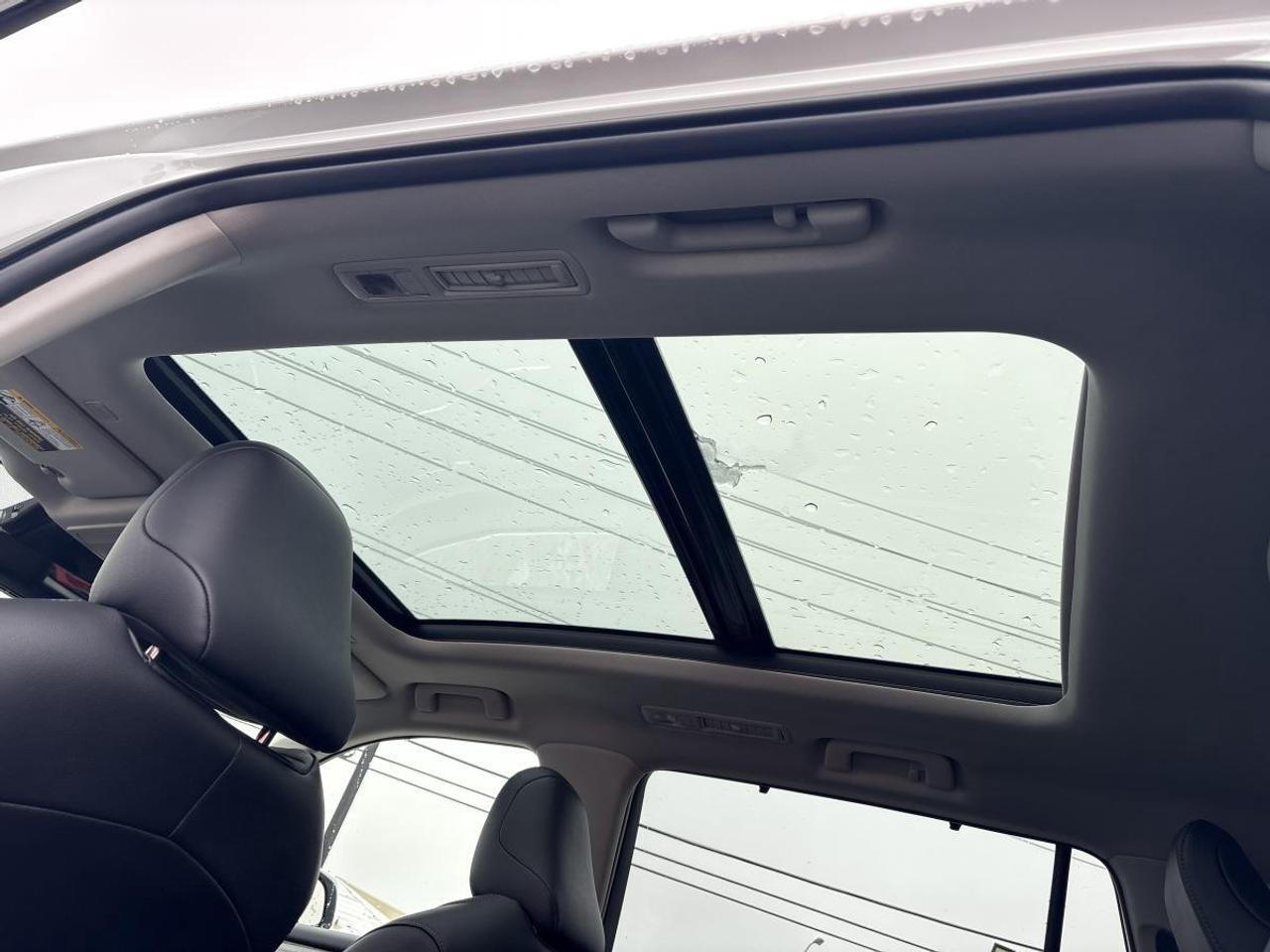 2026 Toyota Highlander Hybrid Limited Fully Loaded! Photo