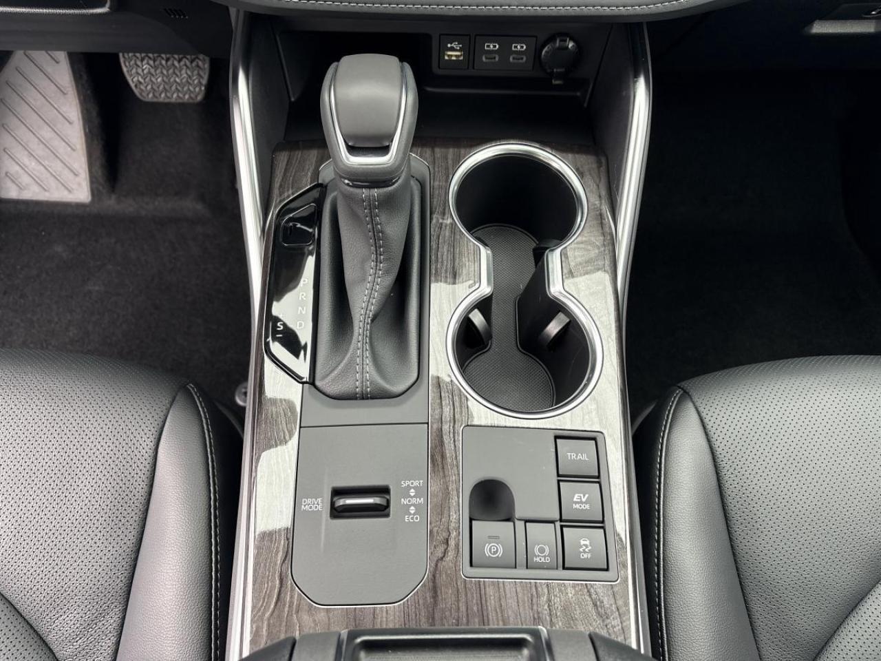 2026 Toyota Highlander Hybrid Limited Fully Loaded! Photo