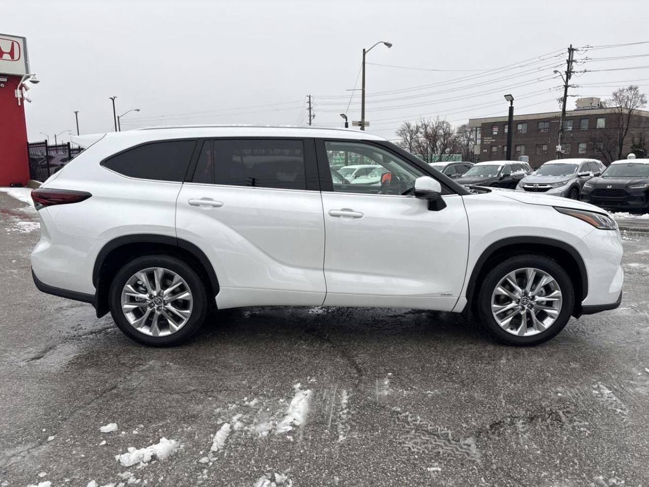 2026 Toyota Highlander Hybrid Limited Fully Loaded! Photo