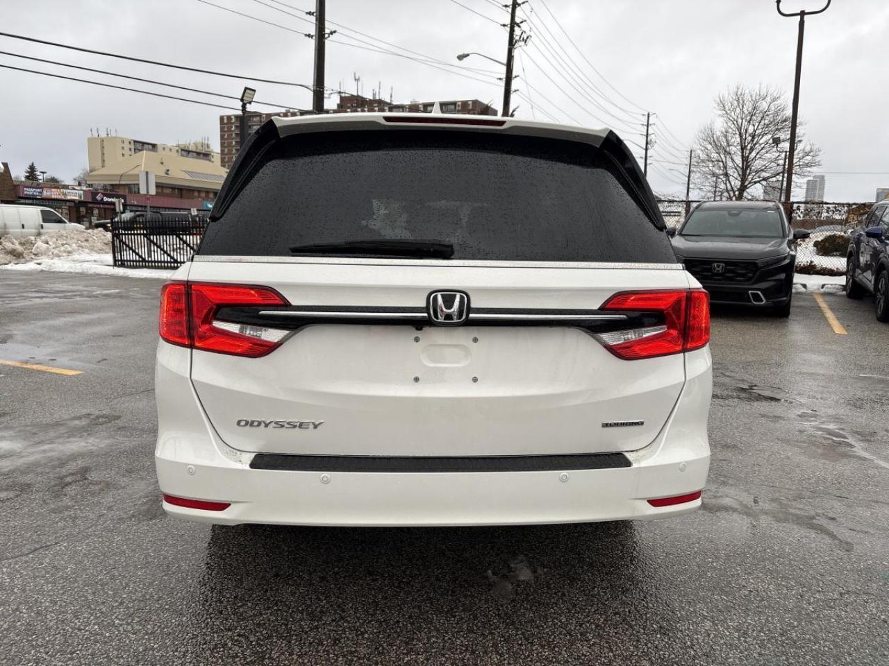 2024 Honda Odyssey Touring Honda Certified 7YR/160K Warranty Photo2