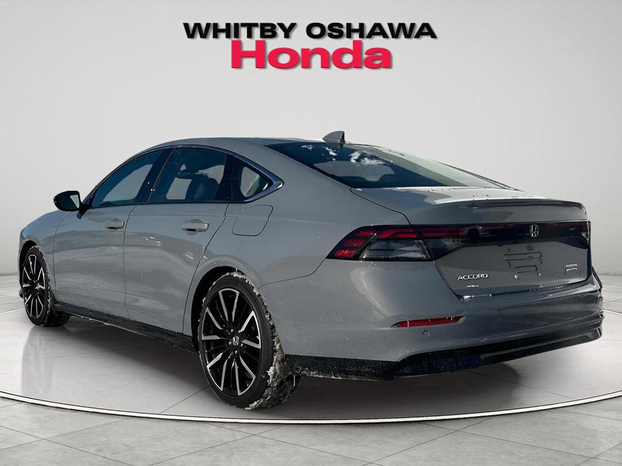 2025 Honda Accord Hybrid TOURING Photo2