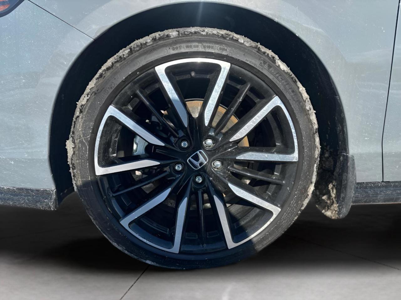 2025 Honda Accord Hybrid TOURING Photo