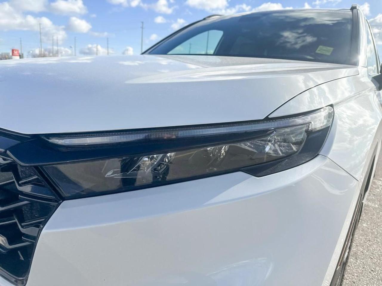 2023 Honda CR-V Hybrid Touring Photo