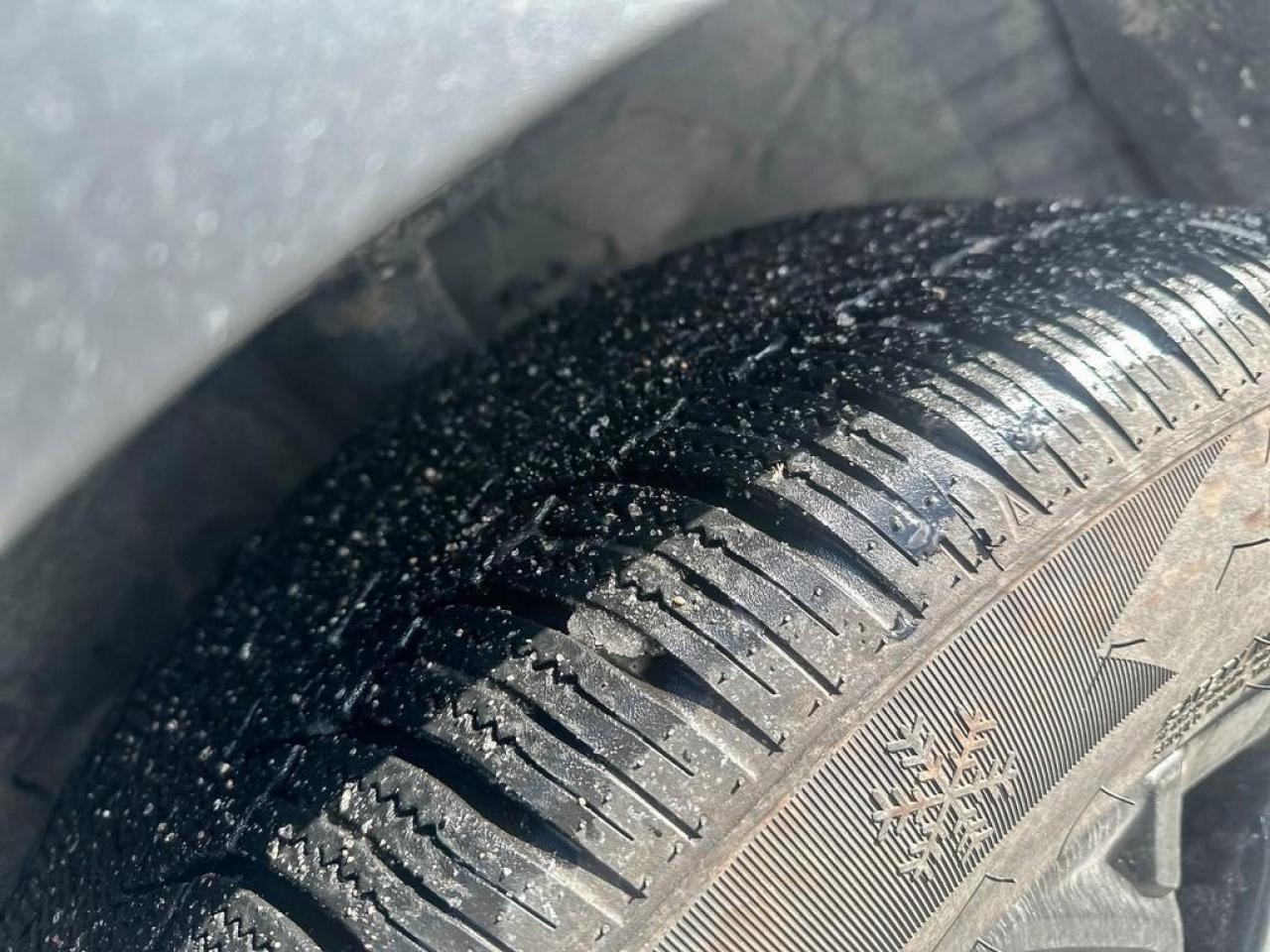 2023 Honda CR-V Hybrid Touring Photo