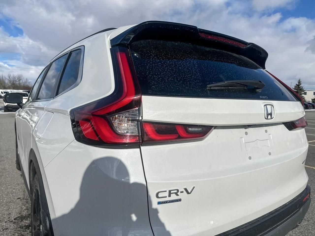 2023 Honda CR-V Hybrid Touring Photo