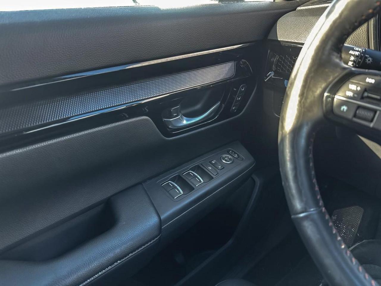 2023 Honda CR-V Hybrid Touring Photo