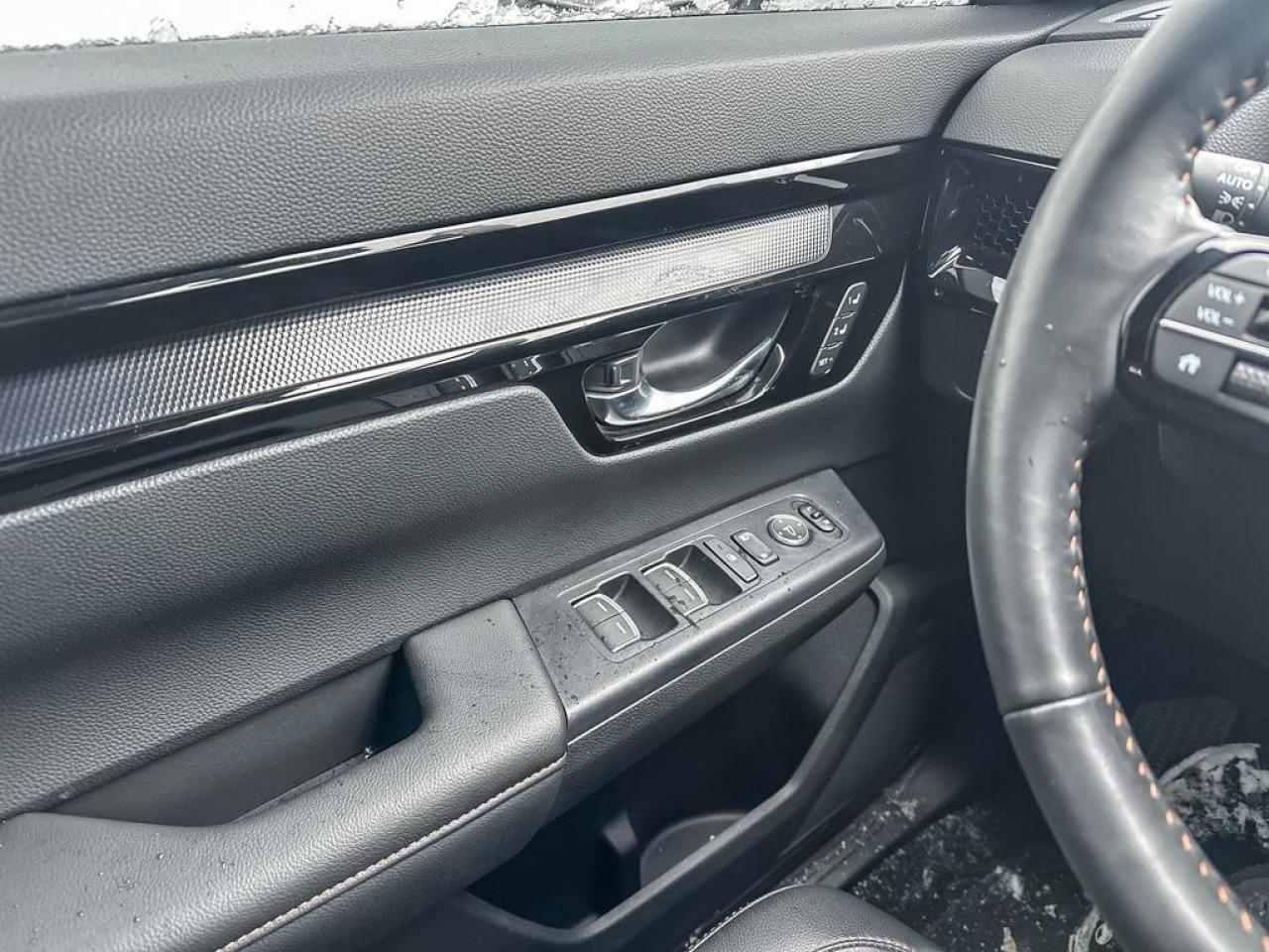 2025 Honda CR-V Hybrid Touring Photo