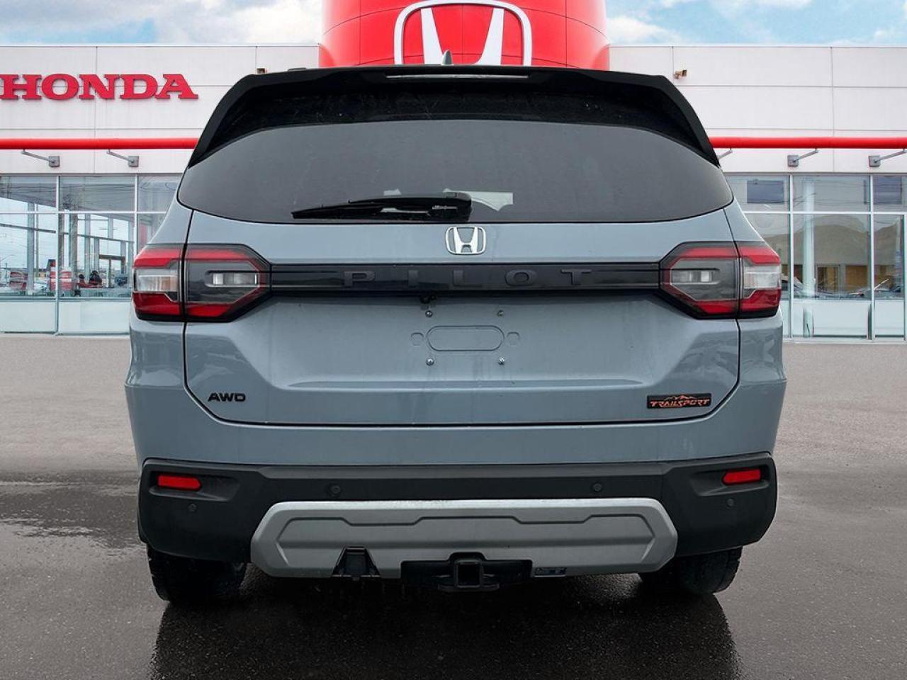2025 Honda Pilot TrailSport Photo4