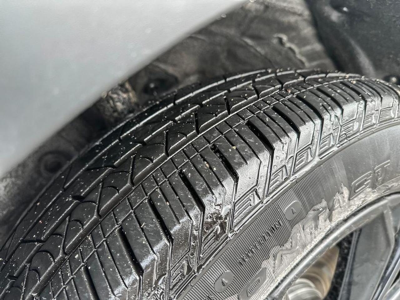 2025 Honda CR-V Hybrid Touring Photo