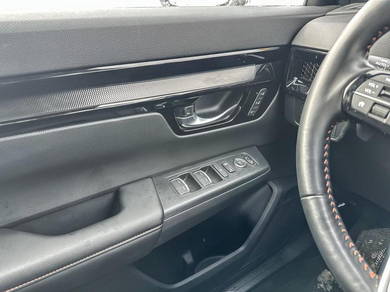 2025 Honda CR-V Hybrid Touring Photo