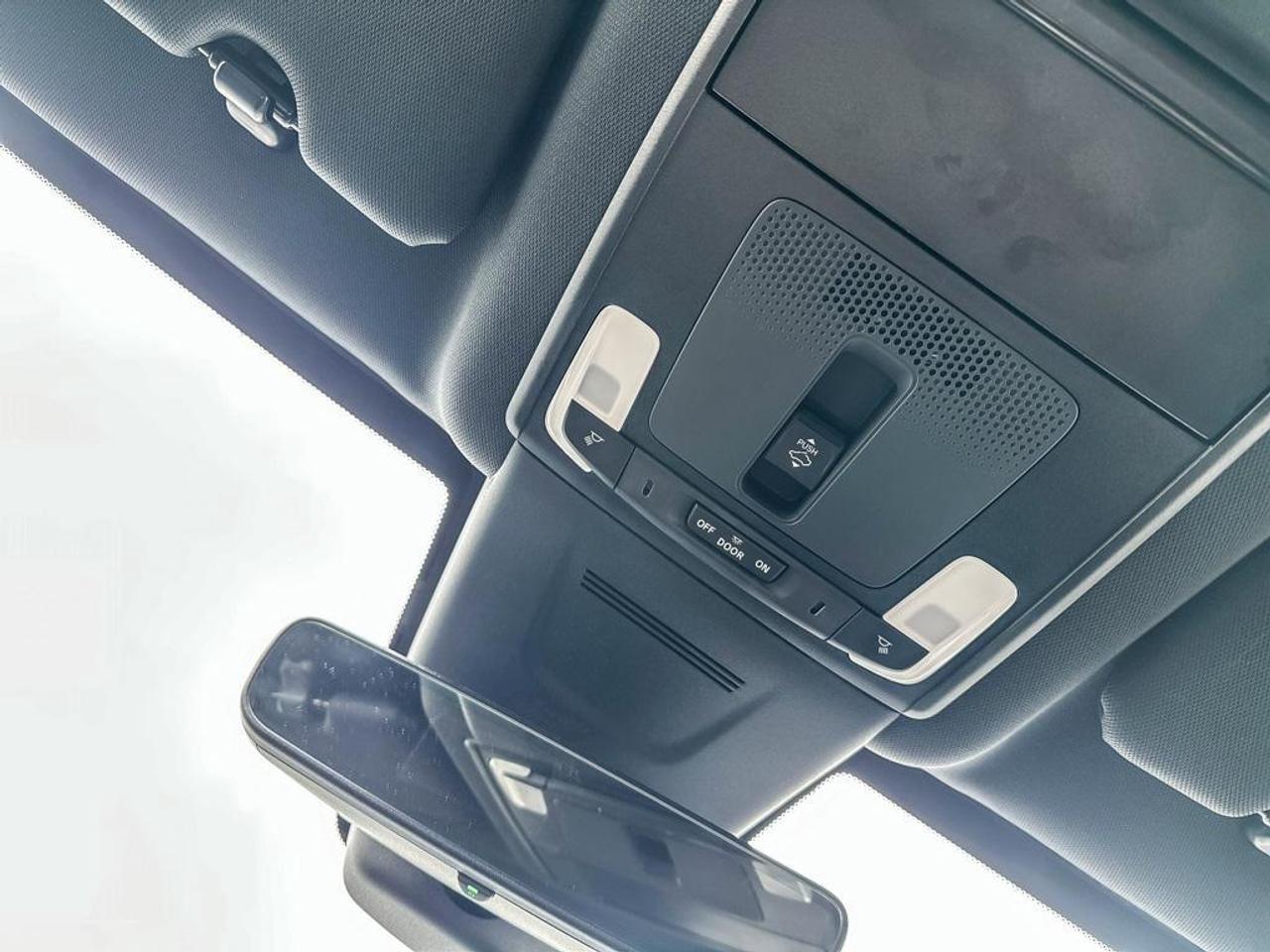 2025 Honda CR-V Hybrid Touring Photo