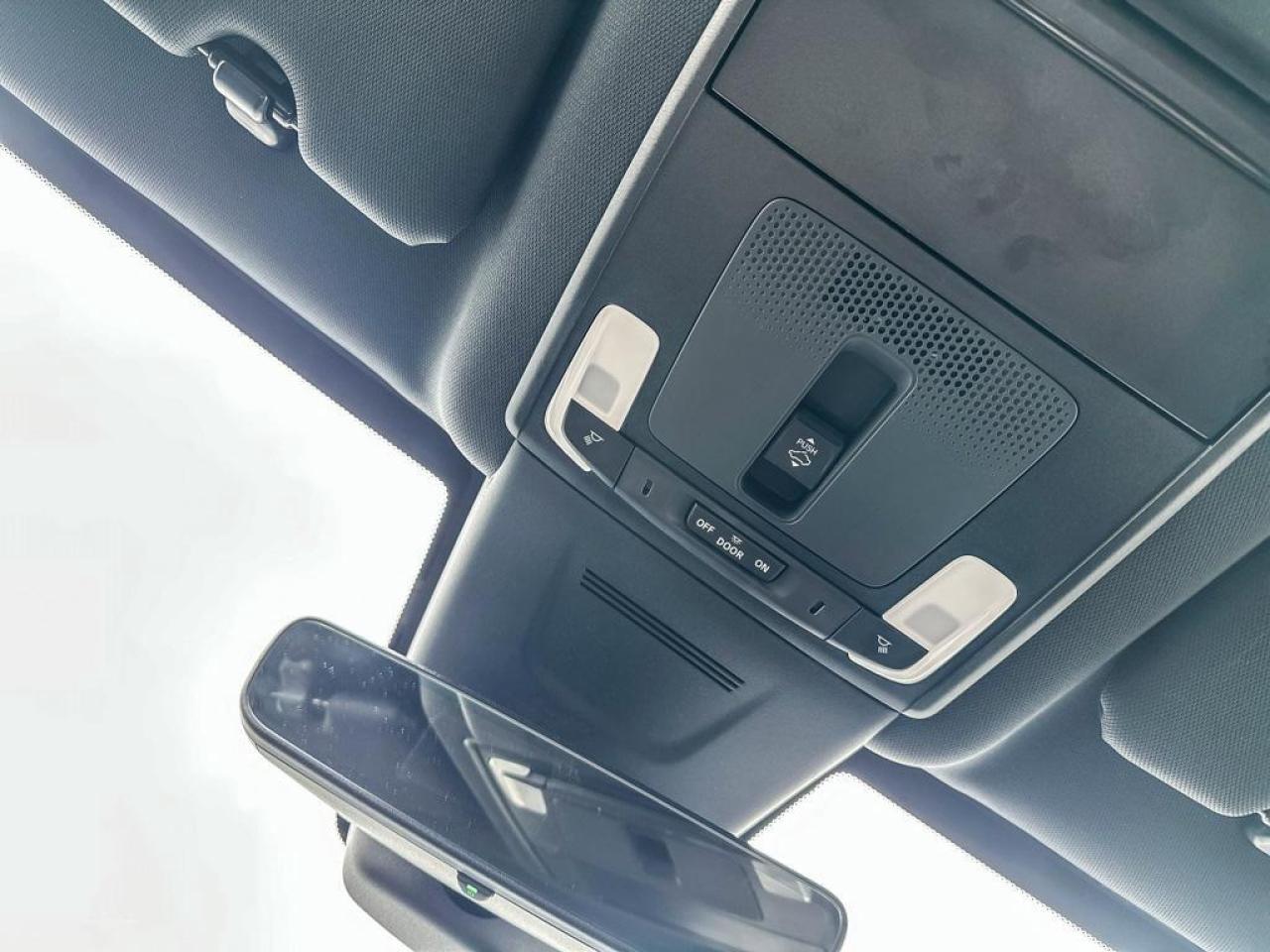 2025 Honda CR-V Hybrid Touring Photo