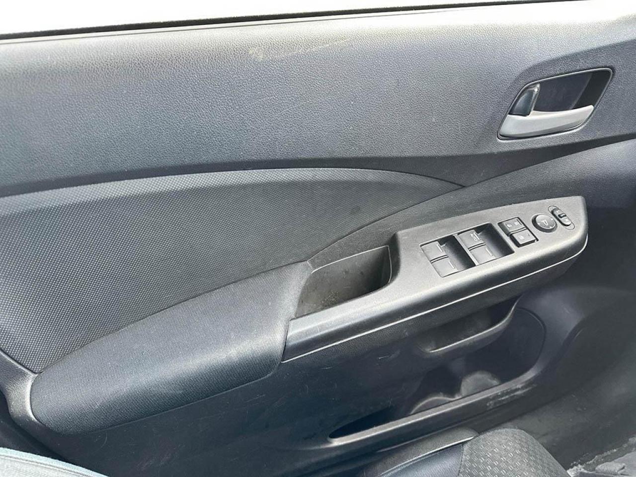 2015 Honda CR-V LX Photo