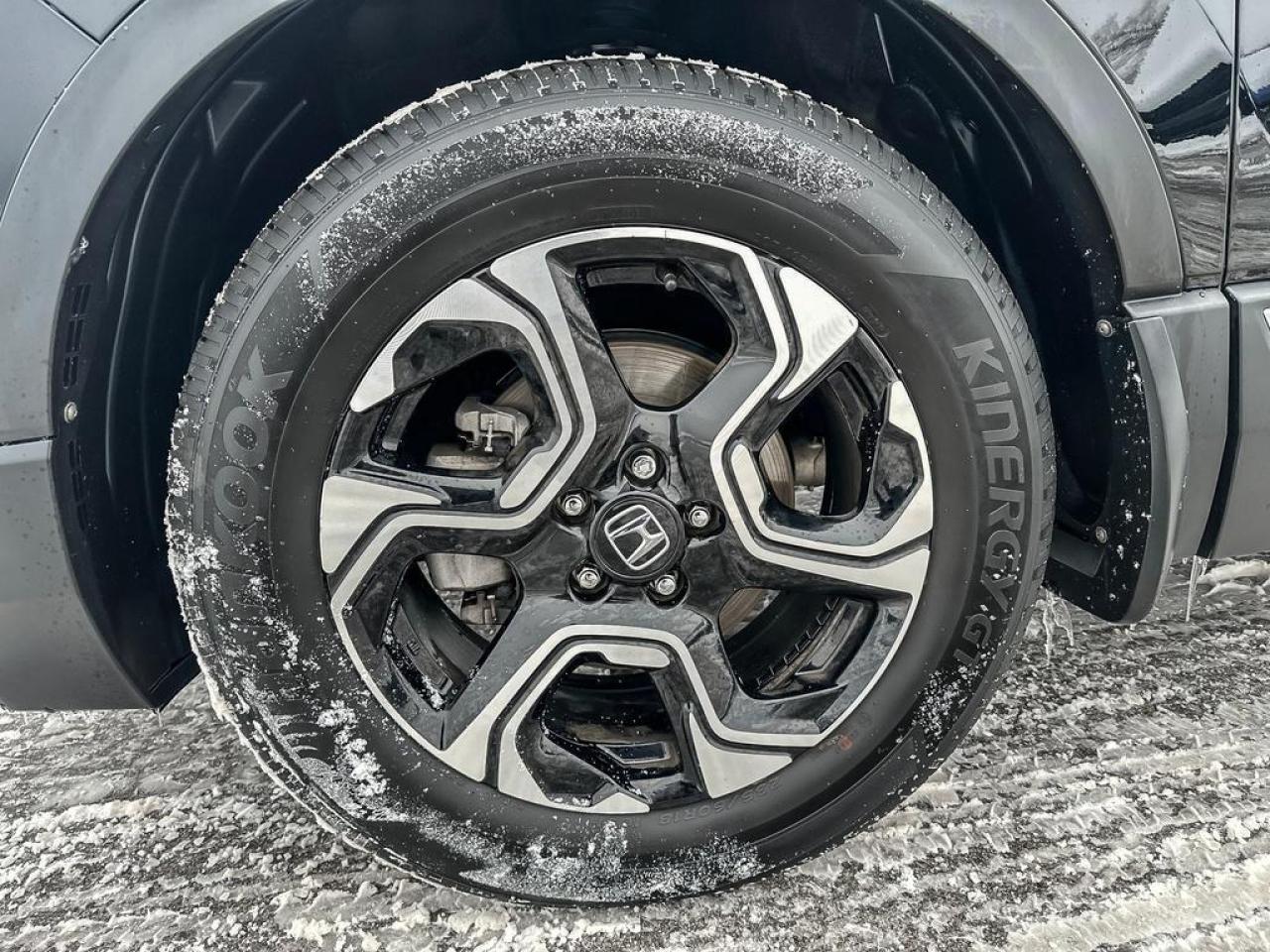 2017 Honda CR-V Touring Photo