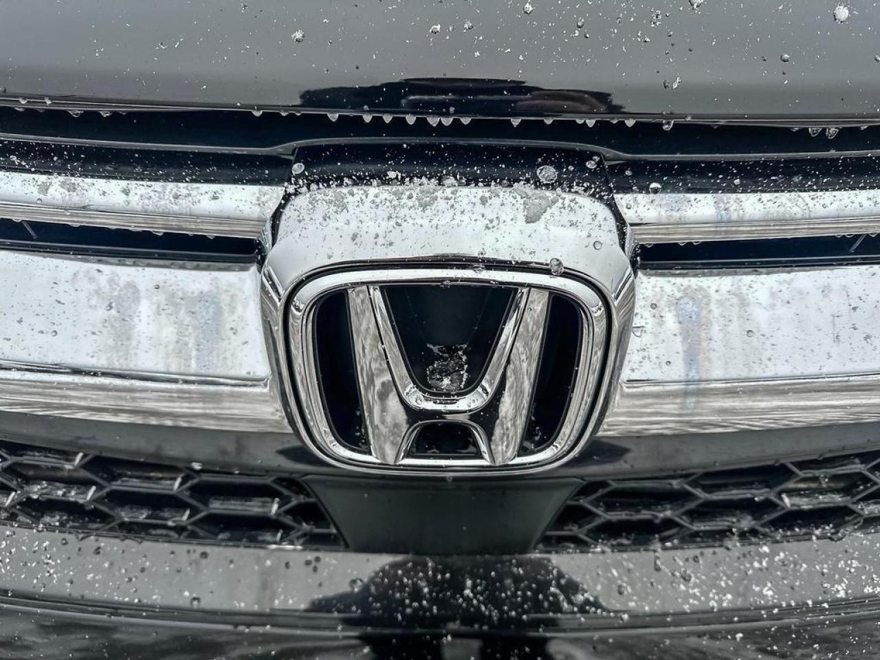 2017 Honda CR-V Touring Photo