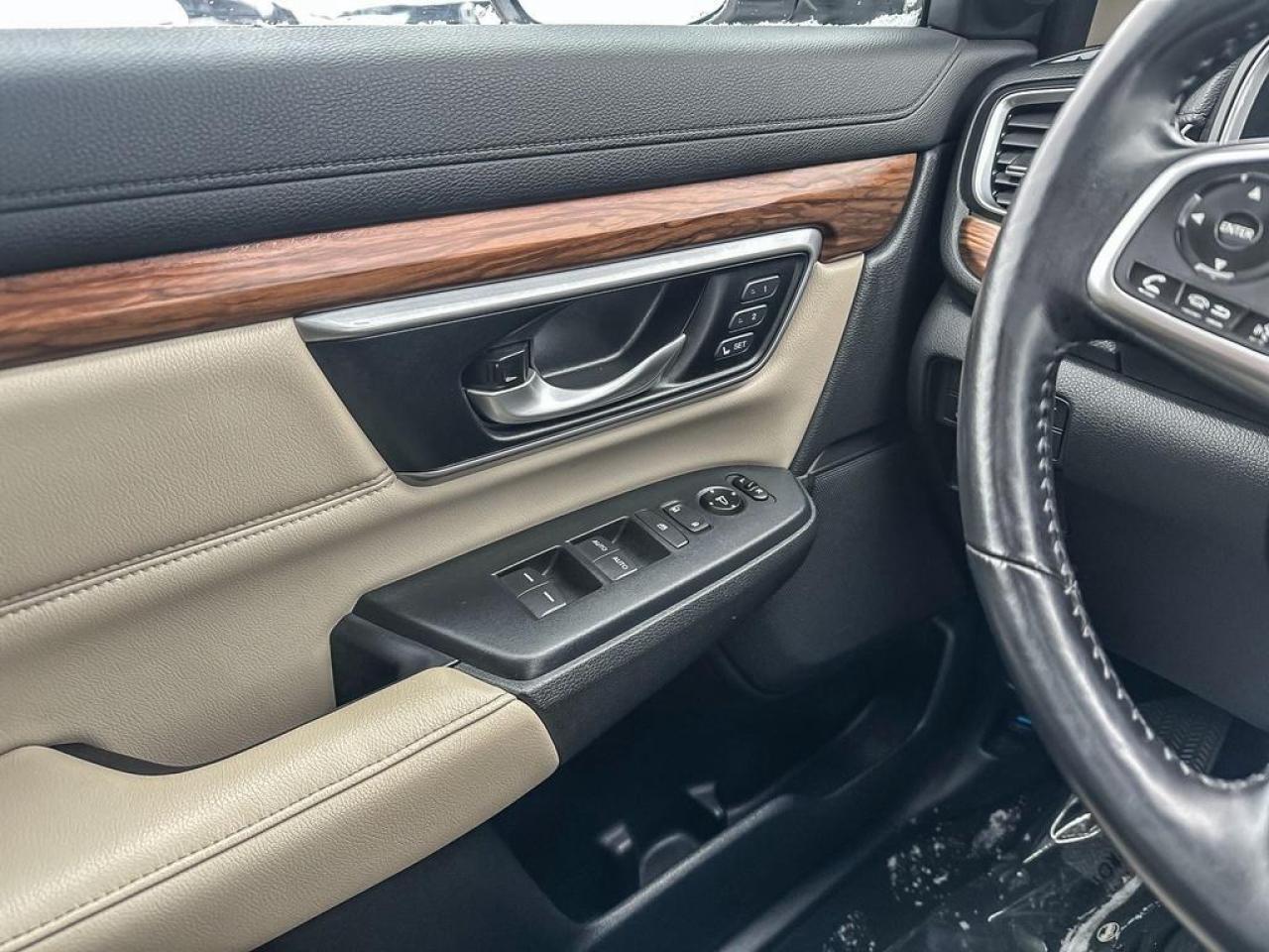 2017 Honda CR-V Touring Photo