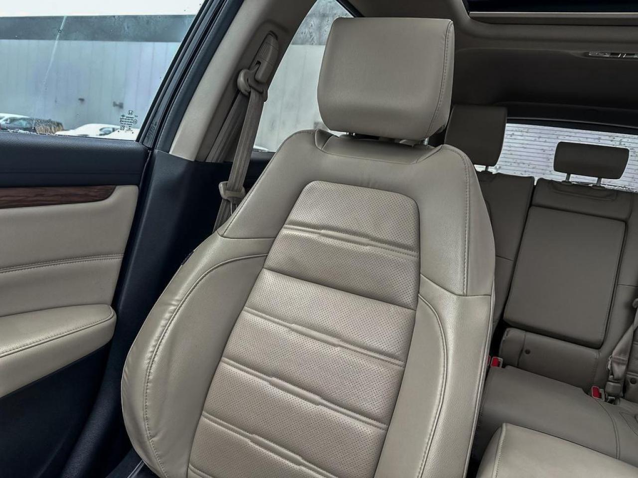 2017 Honda CR-V Touring Photo