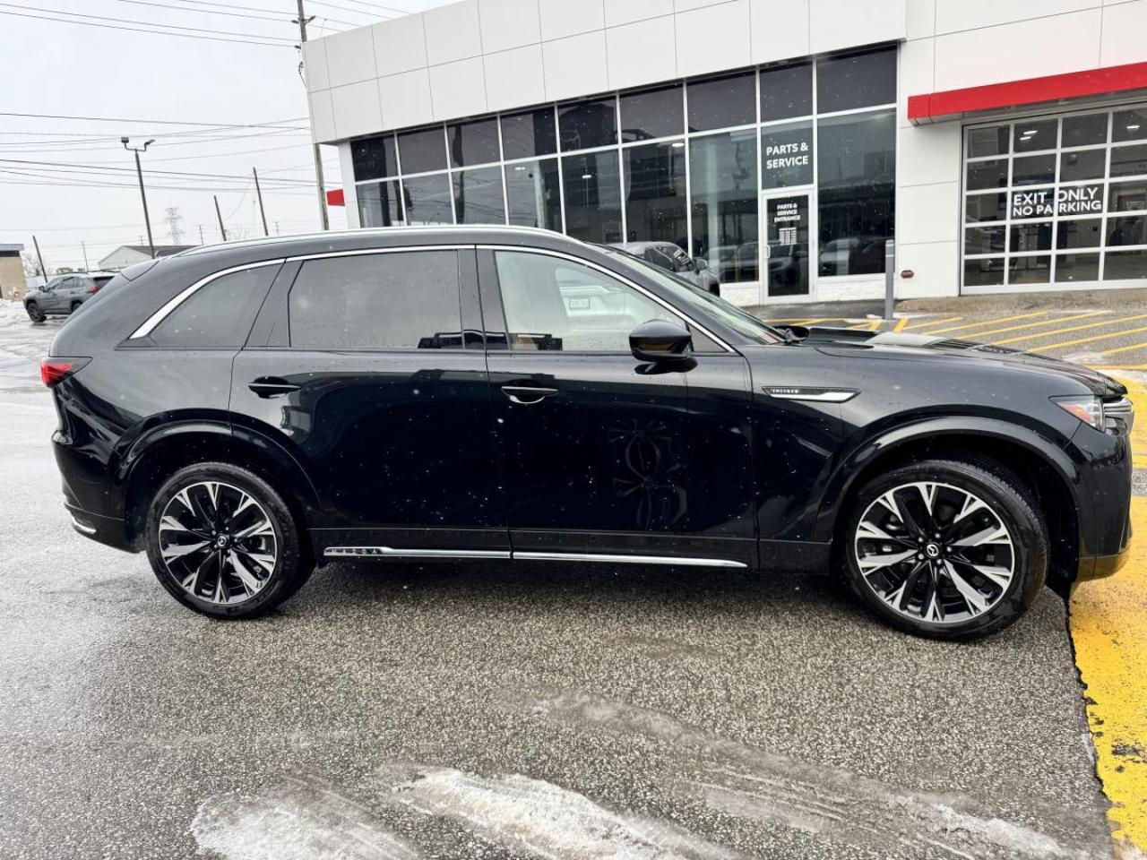 2024 Mazda CX-90 MHEV SIGNATURE AWD/ EXTENDED WARRANTY/ ONLY 7K/ CPO Photo