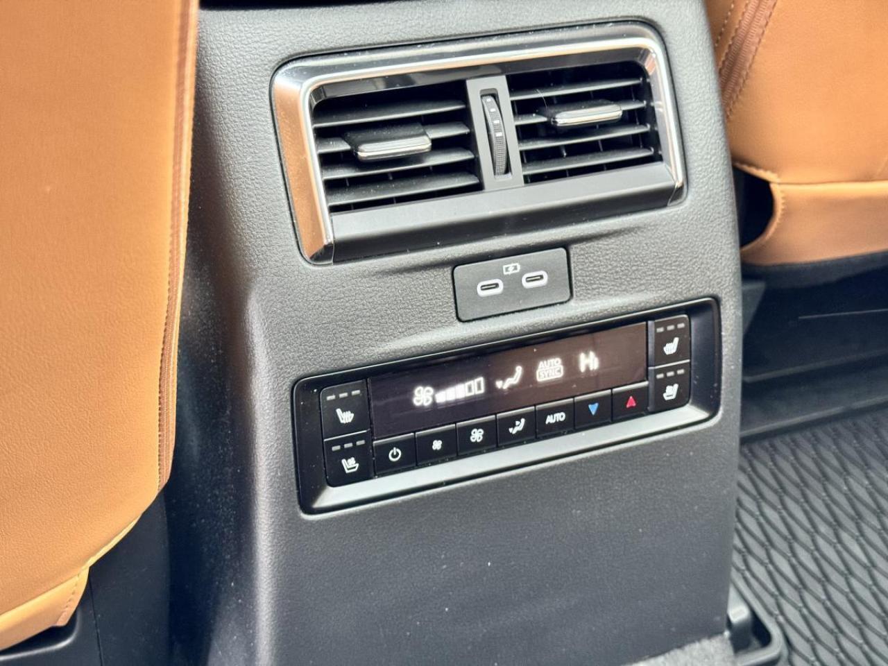 2024 Mazda CX-90 MHEV SIGNATURE AWD/ EXTENDED WARRANTY/ ONLY 7K/ CPO Photo