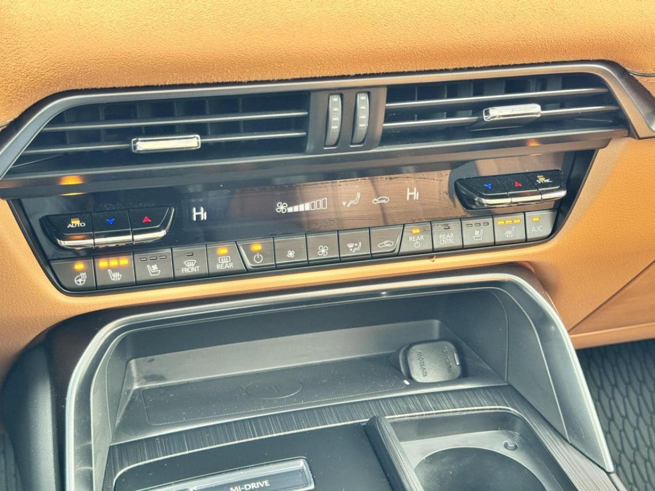 2024 Mazda CX-90 MHEV SIGNATURE AWD/ EXTENDED WARRANTY/ ONLY 7K/ CPO Photo