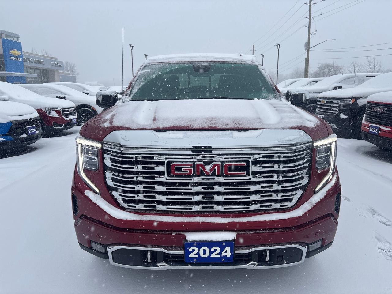 2024 GMC Sierra 1500 Denali Crew Shortbox + 3.0L duramax Diesel + 1 Own Photo