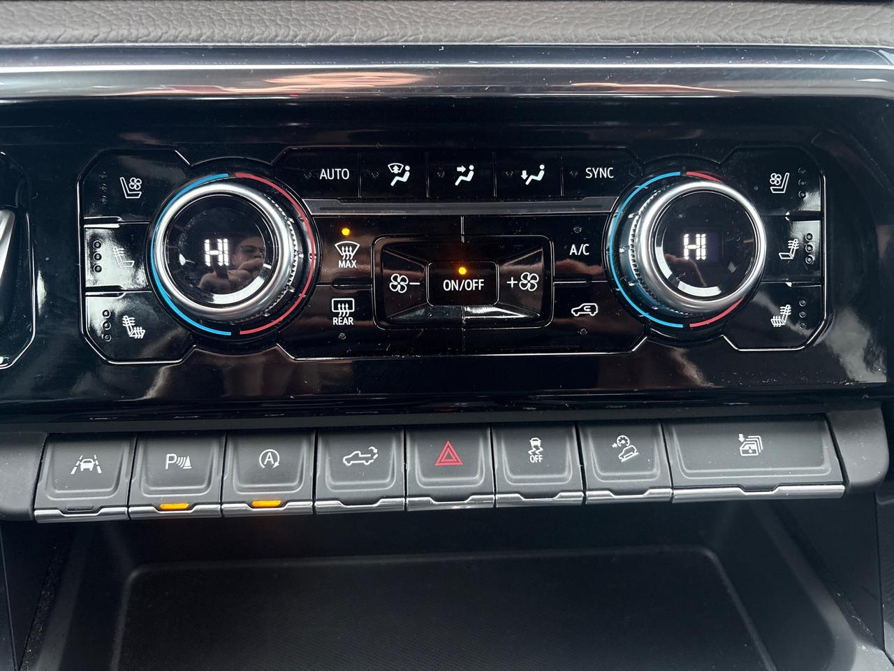 2024 GMC Sierra 1500 Denali Crew Shortbox + 3.0L duramax Diesel + 1 Own Photo