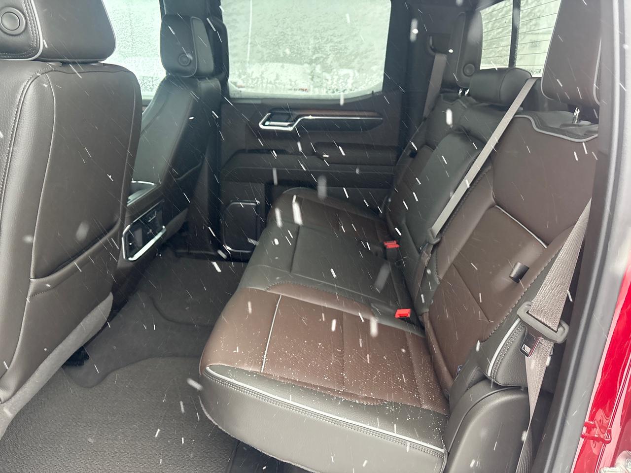 2024 GMC Sierra 1500 Denali Crew Shortbox + 3.0L duramax Diesel + 1 Own Photo