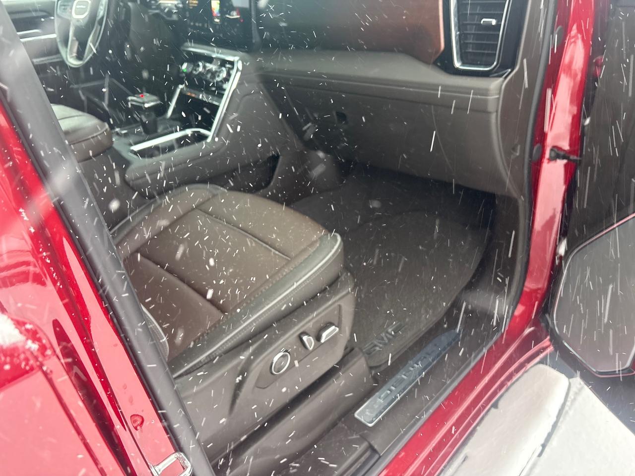 2024 GMC Sierra 1500 Denali Crew Shortbox + 3.0L duramax Diesel + 1 Own Photo