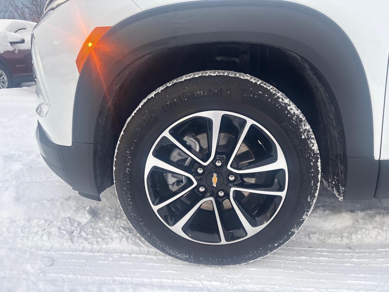 2025 Chevrolet TrailBlazer LT AWD + Conv Pkg + Former Rental + Low Kms Photo4