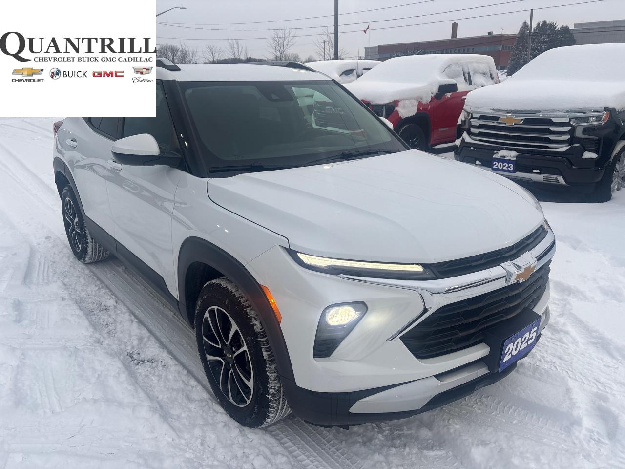 2025 Chevrolet TrailBlazer LT AWD + Conv Pkg + Former Rental + Low Kms Photo0