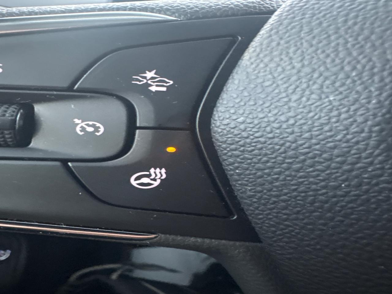 2025 Chevrolet TrailBlazer LT AWD + Conv Pkg + Former Rental + Low Kms Photo