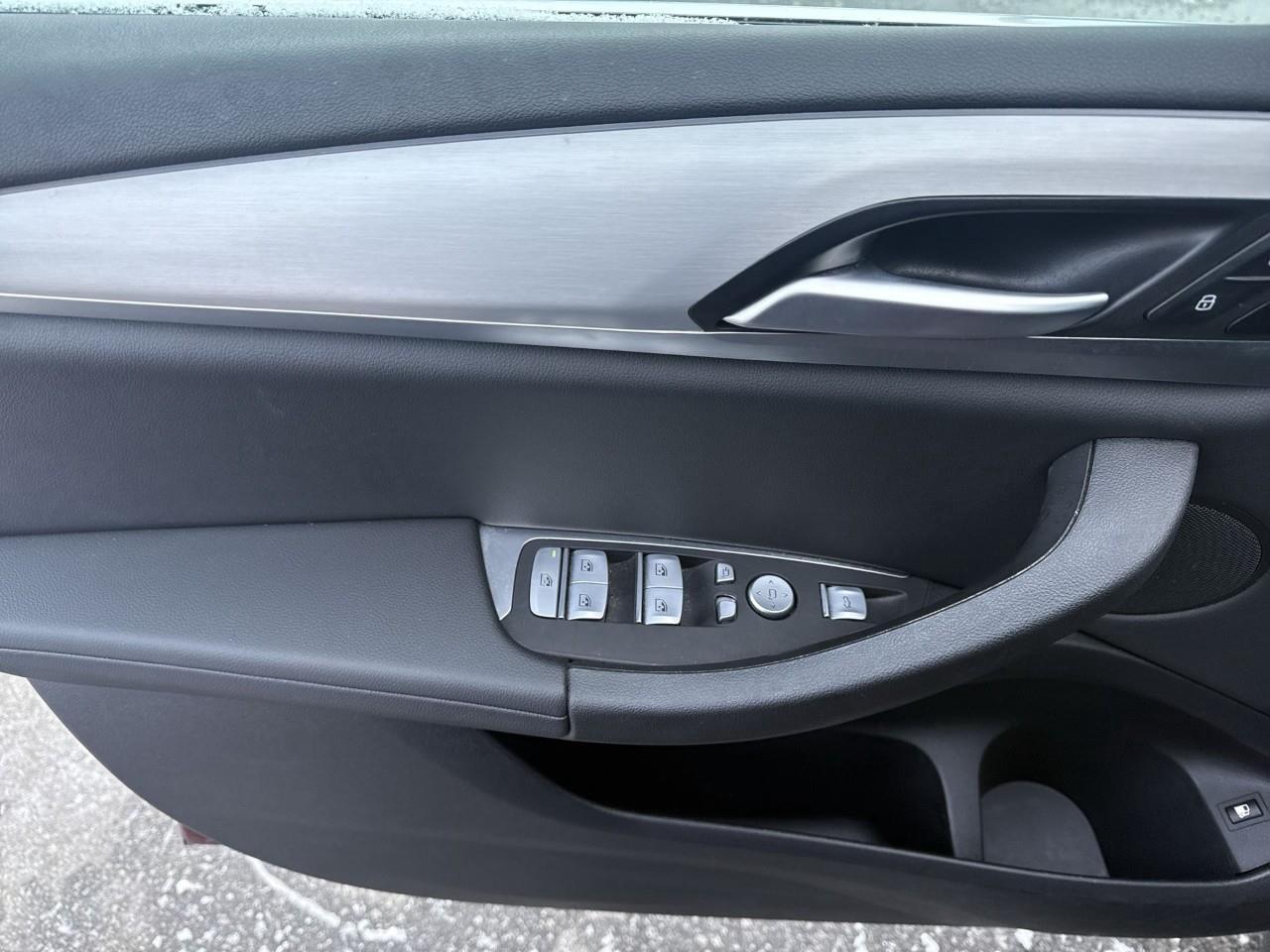 2024 BMW X3 xDrive30e Photo