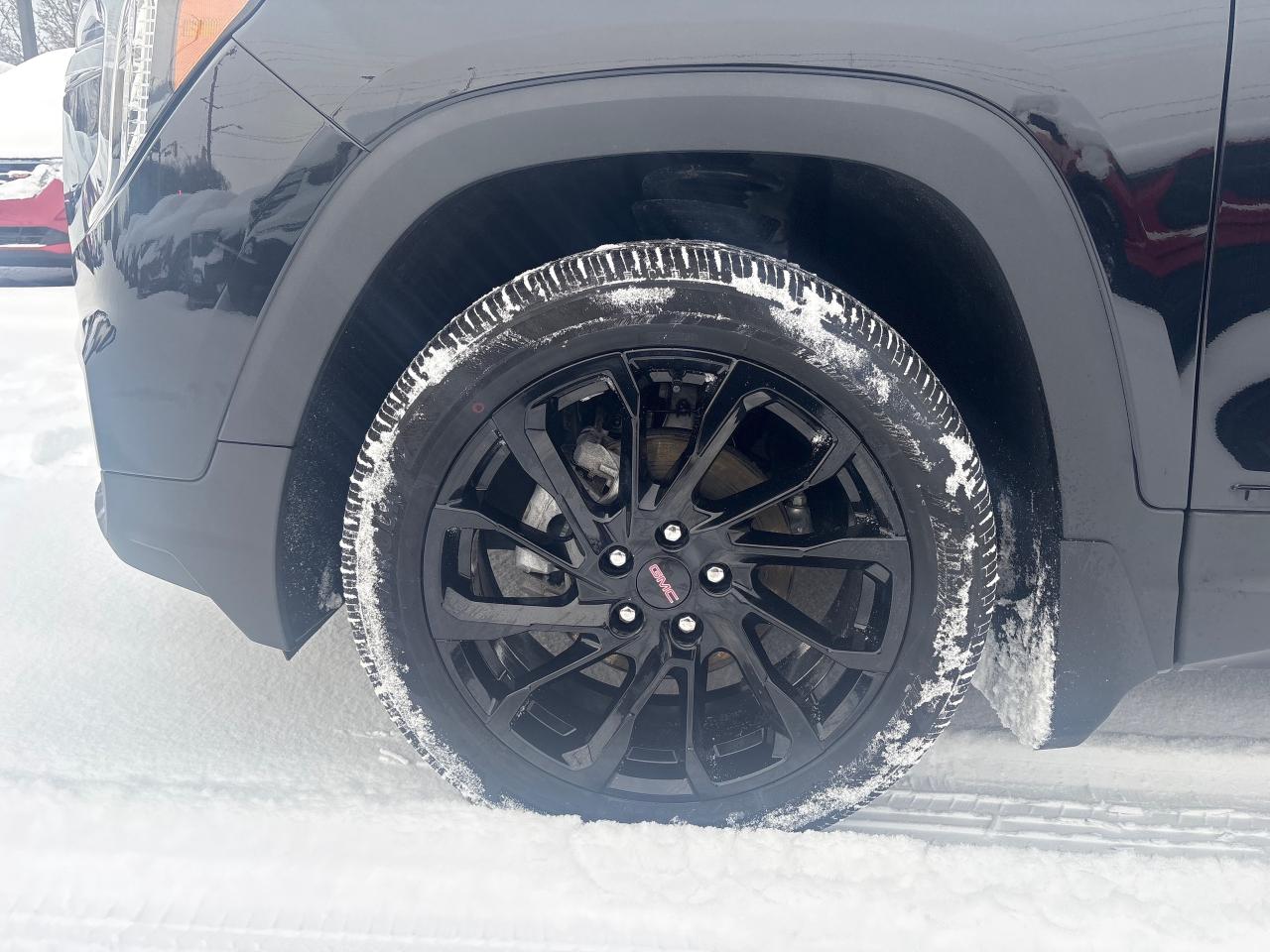 2024 GMC Terrain SLE AWD + Elevation Edition + Safety Plus Pkg + Wi Photo4