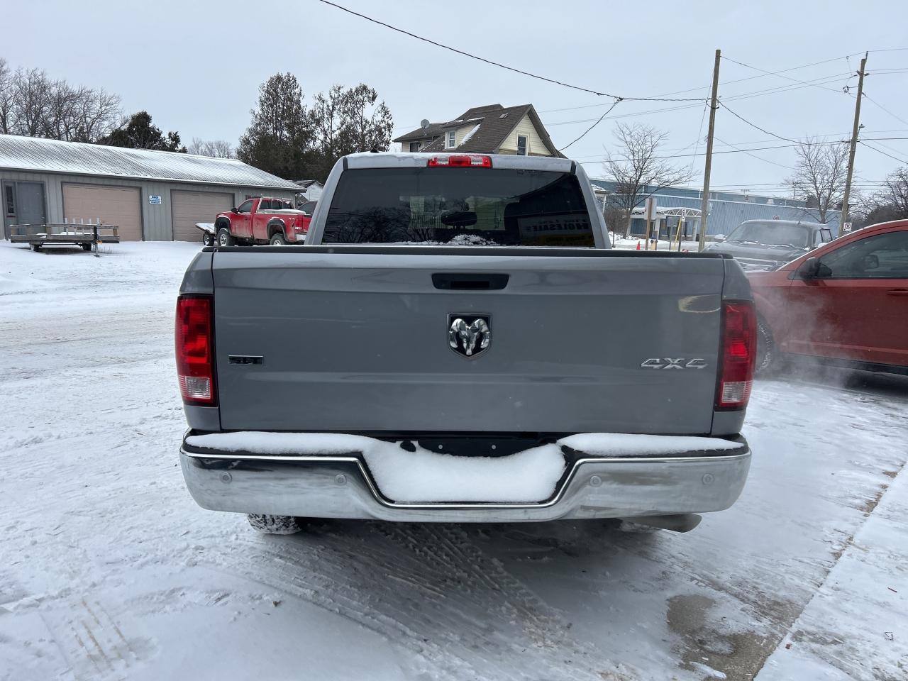 2022 RAM 1500 Classic SLT Plus  ** LUXURY & TECH  GROUP ** Photo