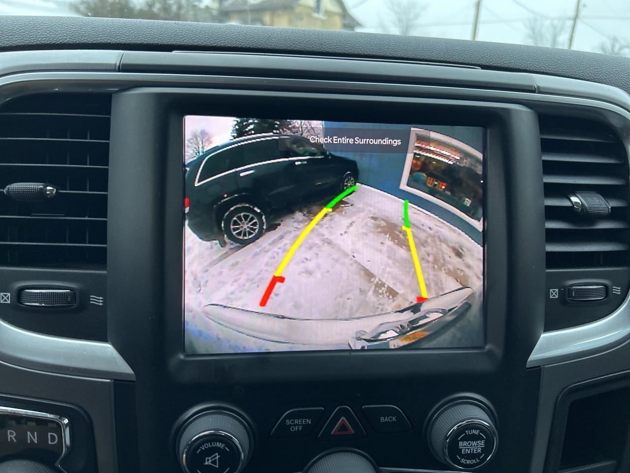 2022 RAM 1500 Classic SLT Plus  ** LUXURY & TECH  GROUP ** Photo