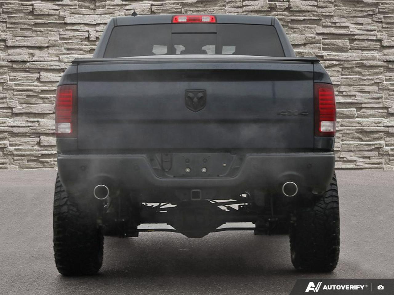 2021 RAM 1500 Classic Hemi   6 inch Lift   35 inch Tires Photo4