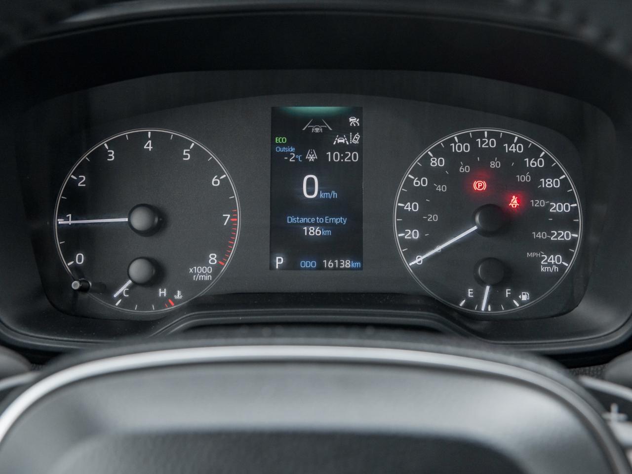 2024 Toyota Corolla L CVT   Winter tires   Local trade   Clean Carfax Photo