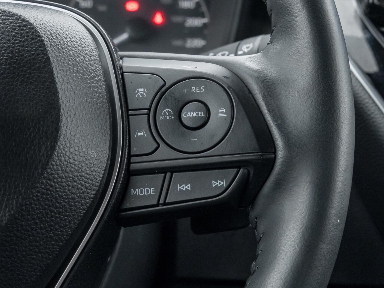 2024 Toyota Corolla L CVT   Winter tires   Local trade   Clean Carfax Photo