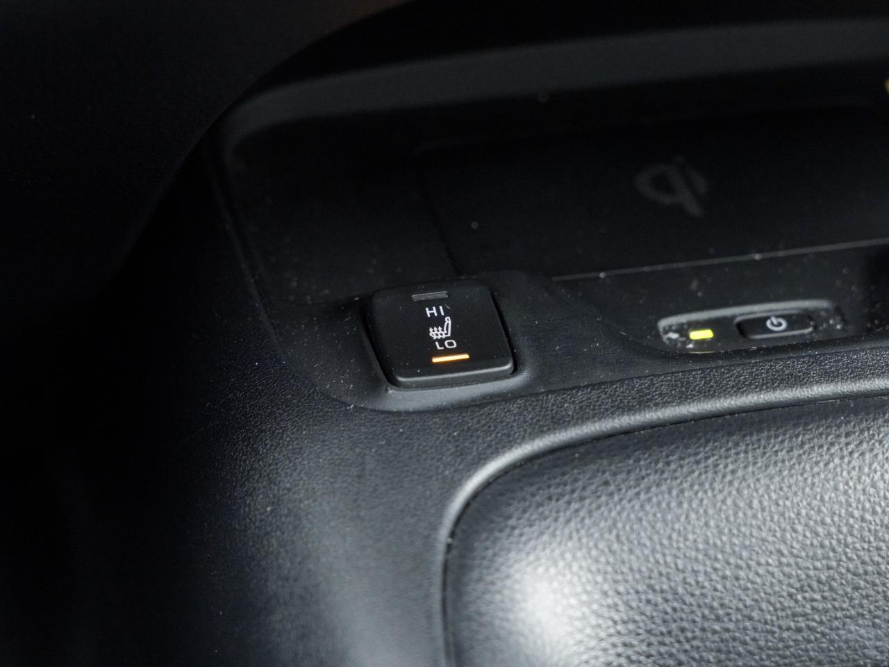 2024 Toyota Corolla L CVT   Winter tires   Local trade   Clean Carfax Photo