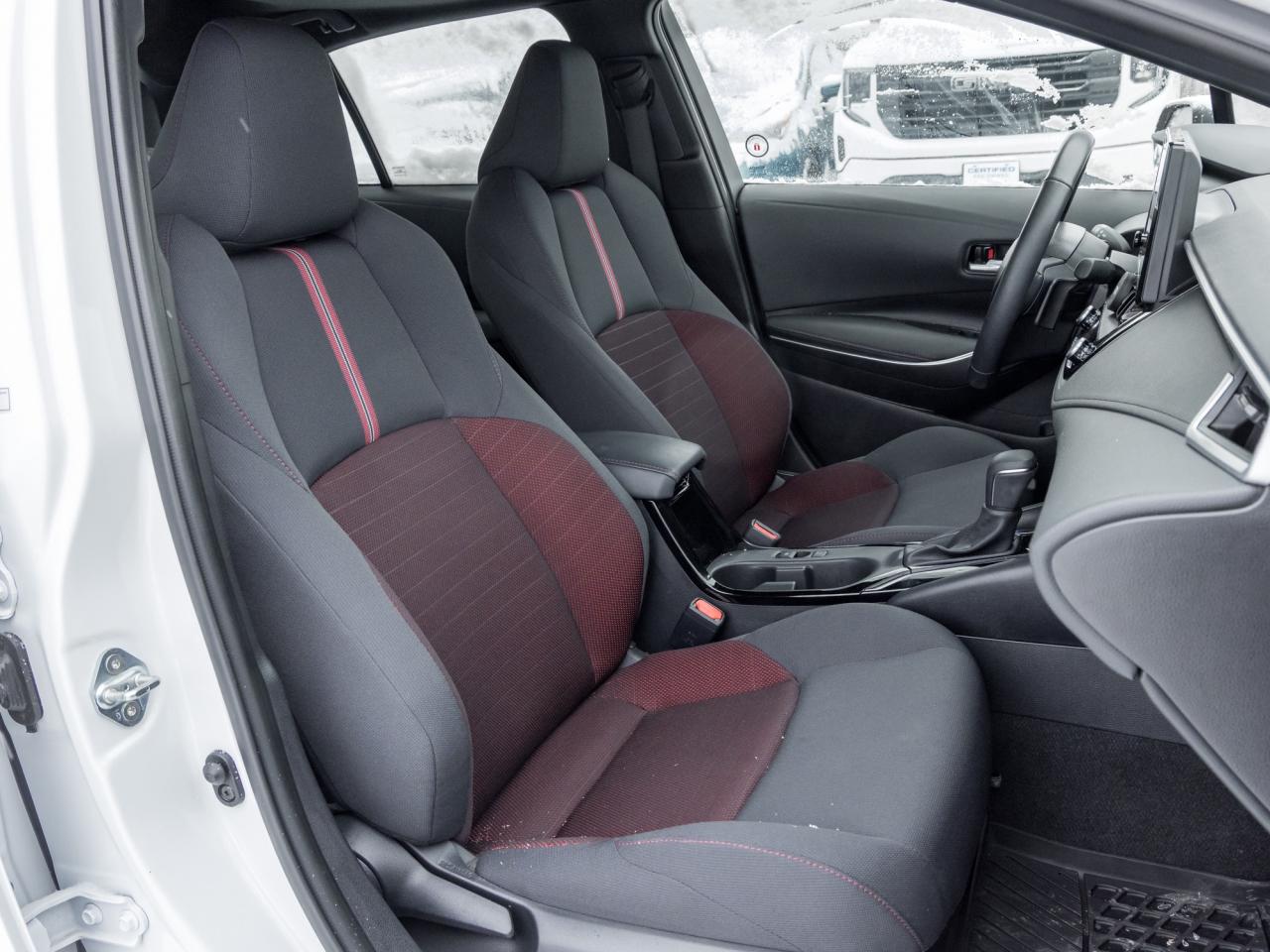 2024 Toyota Corolla L CVT   Winter tires   Local trade   Clean Carfax Photo