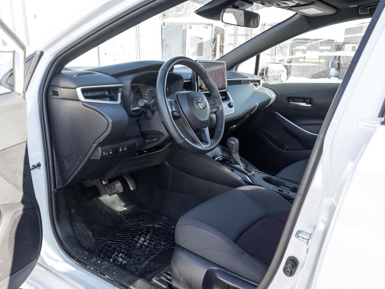 2024 Toyota Corolla SE CVT   Clean Carfax   Local trade   Low KMs! Photo