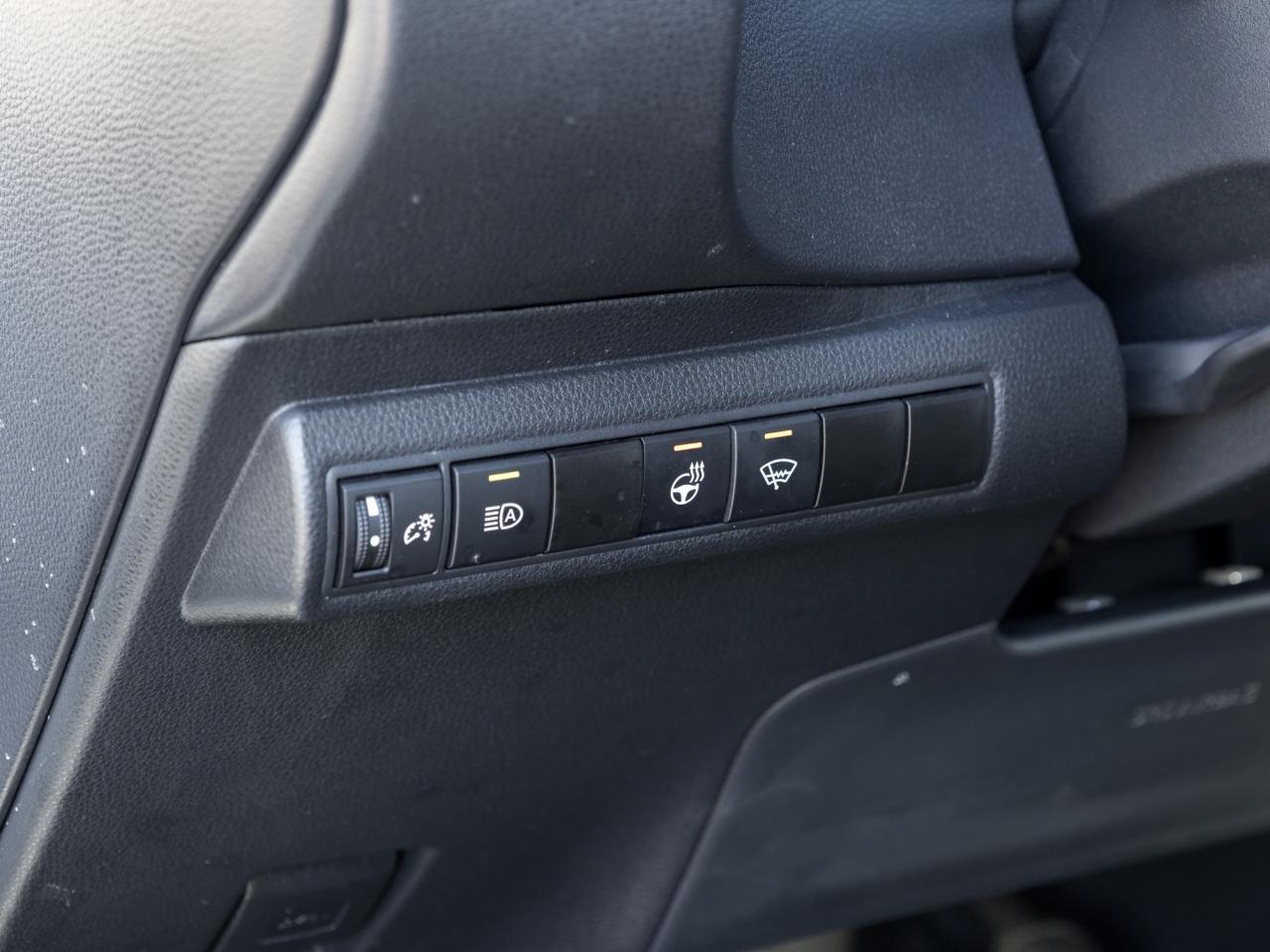 2024 Toyota Corolla SE CVT   Clean Carfax   Local trade   Low KMs! Photo