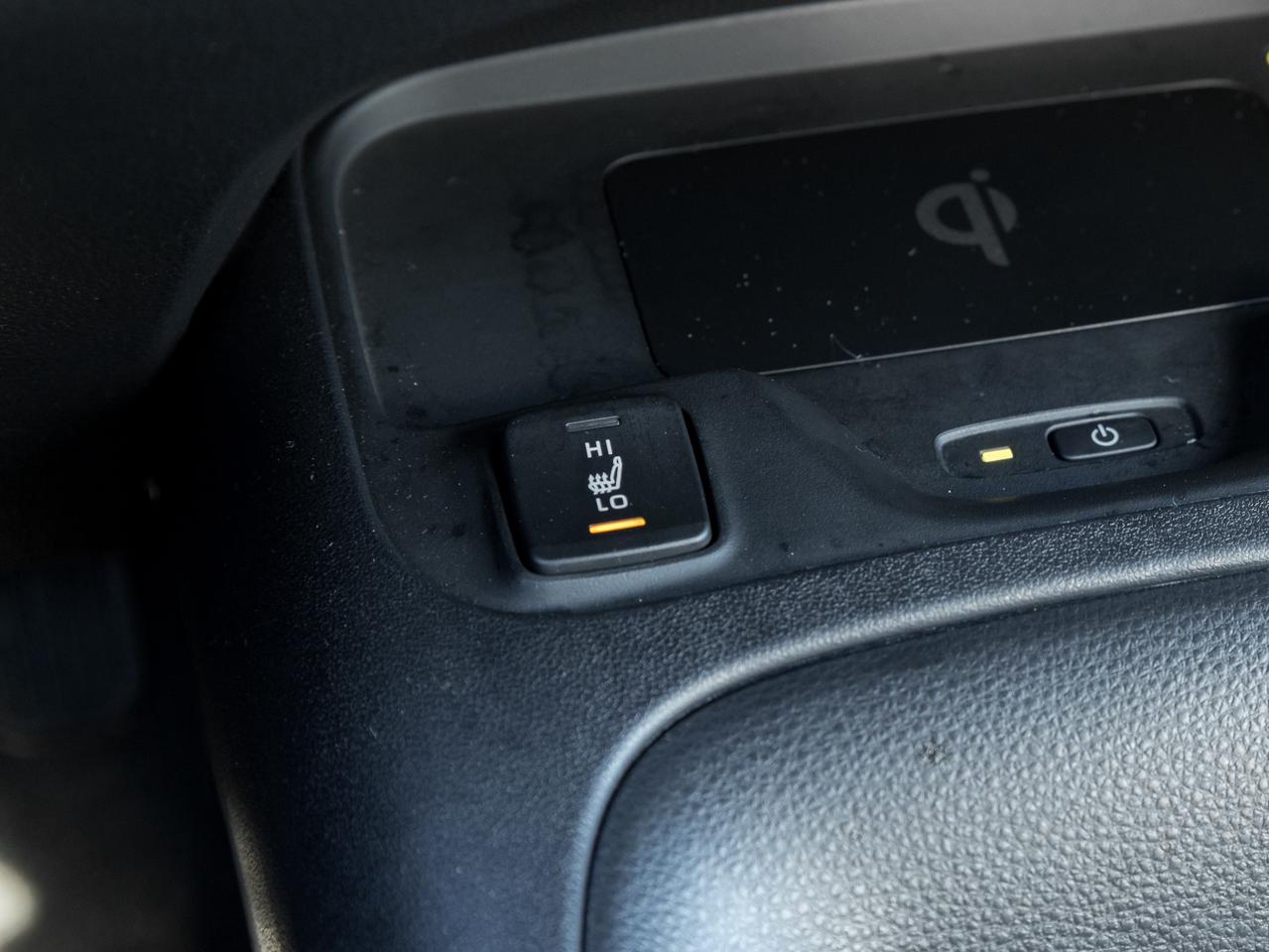 2024 Toyota Corolla SE CVT   Clean Carfax   Local trade   Low KMs! Photo