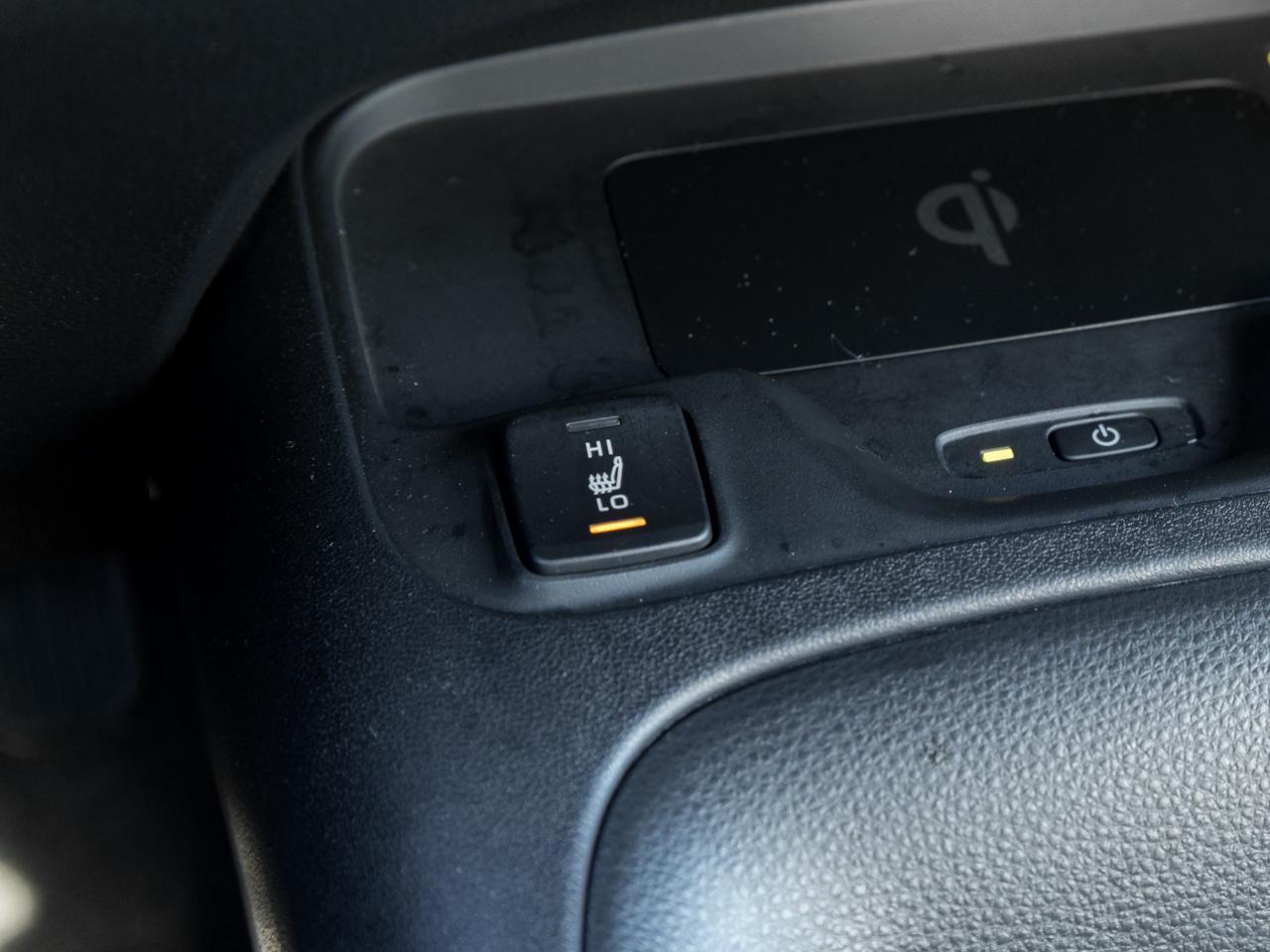 2024 Toyota Corolla SE CVT   Clean Carfax   Local trade   Low KMs! Photo