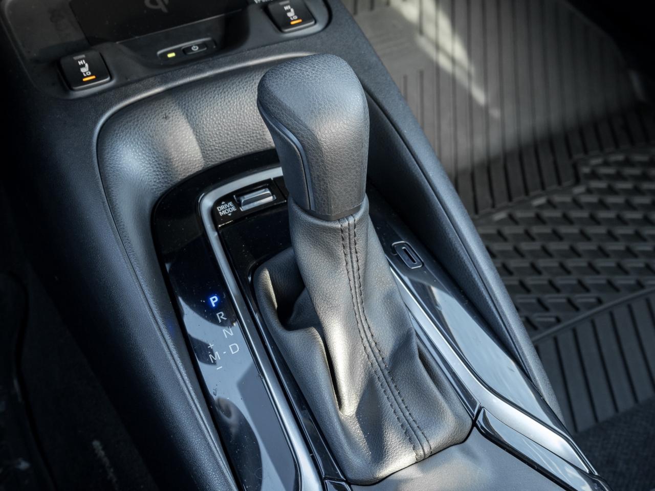 2024 Toyota Corolla SE CVT   Clean Carfax   Local trade   Low KMs! Photo