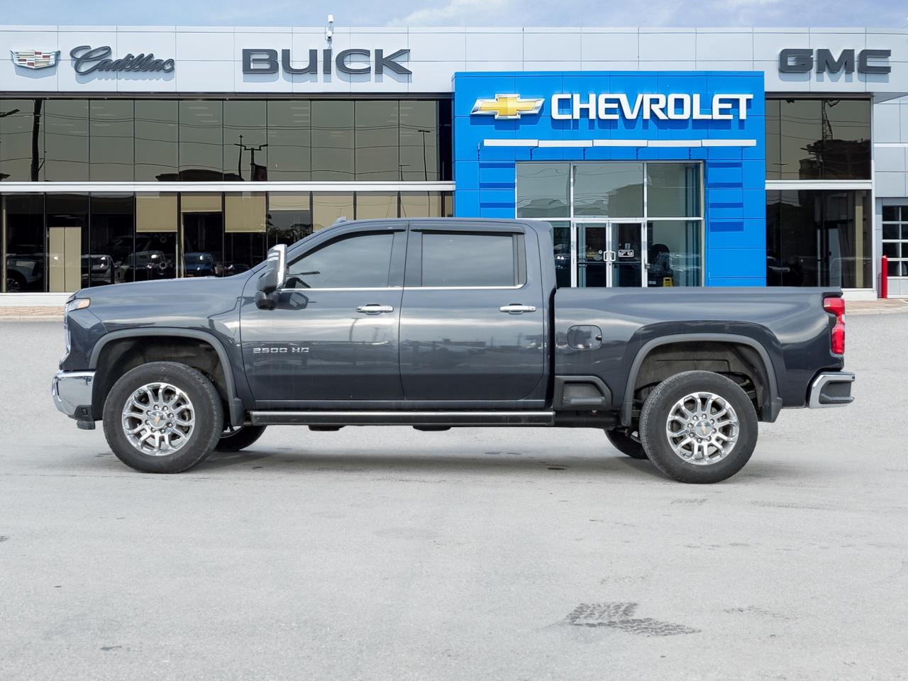 2024 Chevrolet SILVERADO 2500HD 4WD Crew Cab 159  LTZ Photo2