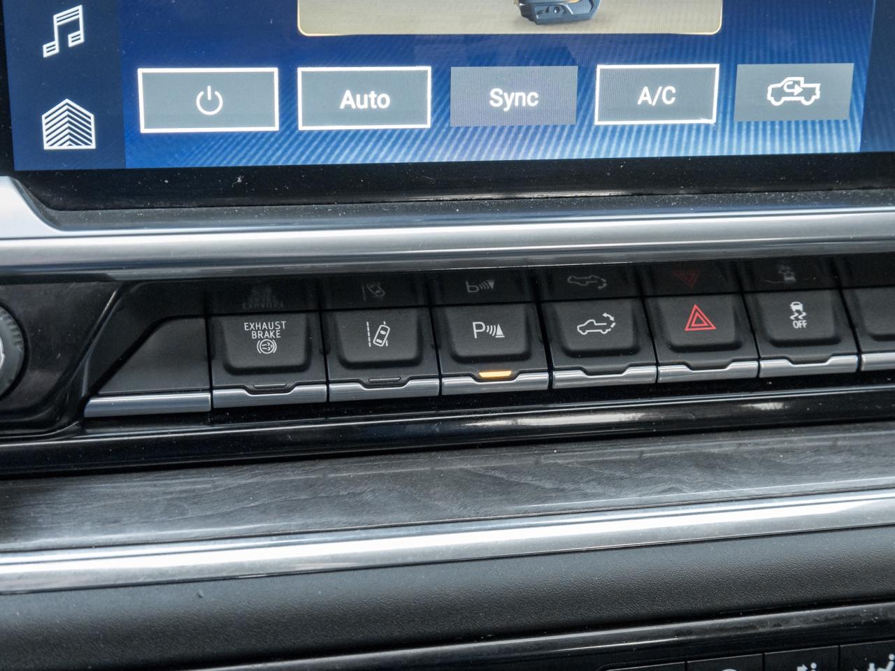 2024 Chevrolet SILVERADO 2500HD 4WD Crew Cab 159  LTZ Photo